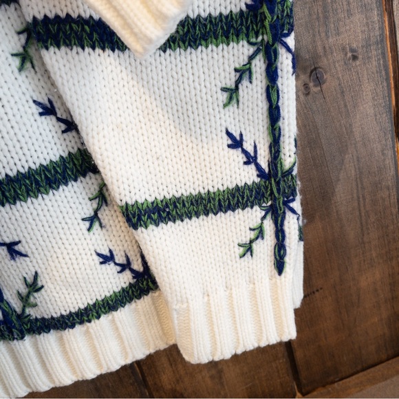 Vintage Handknit Cottagecore Cabincore Mock Neck Cross Stitch Sweater Small - Picture 3 of 9